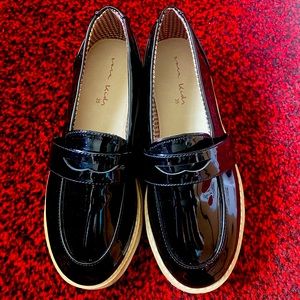 Zara shoes size EU 35 can fit US5